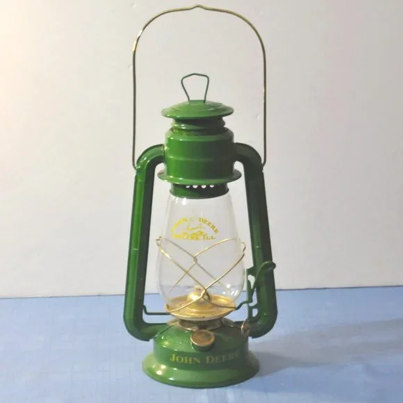 John Deere Lantern - Perfect Condition - Picture 1 of 3